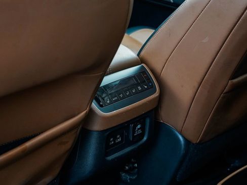 Used 2022 Nissan Pathfinder Platinum w/ Lighting Package (N93) image 17