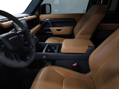 Used 2023 Land Rover Defender 90 V8 AWD/4WD image 70