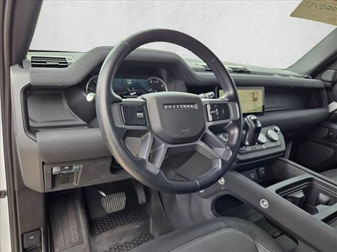 Used 2023 Land Rover Defender 110 X-Dynamic SE image 9