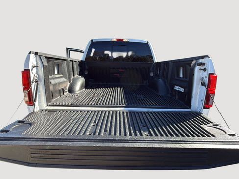 Used 2020 Ford F150 Lariat image 21