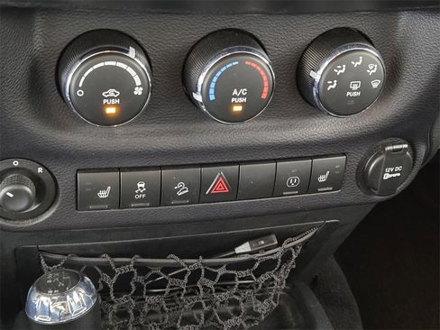 Used 2014 Jeep Wrangler Unlimited Sahara w/ Dual Top Group image 20