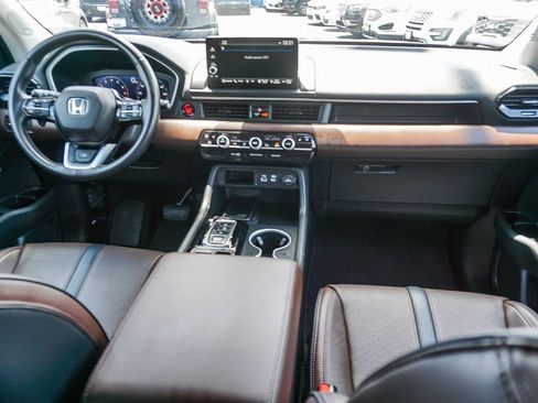 Used 2023 Honda Pilot Elite image 15