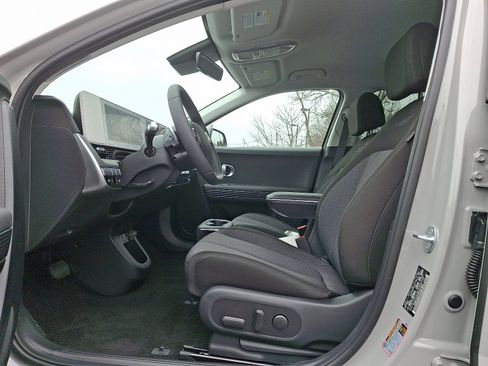 New 2024 Hyundai Ioniq 5 SEL image 6