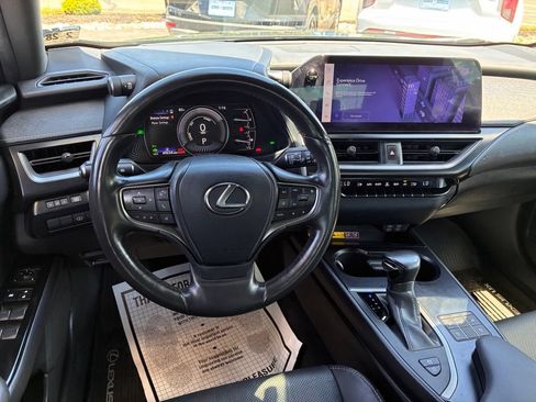Used 2023 Lexus UX 250h AWD w/ Accessory Package (Z2) image 25