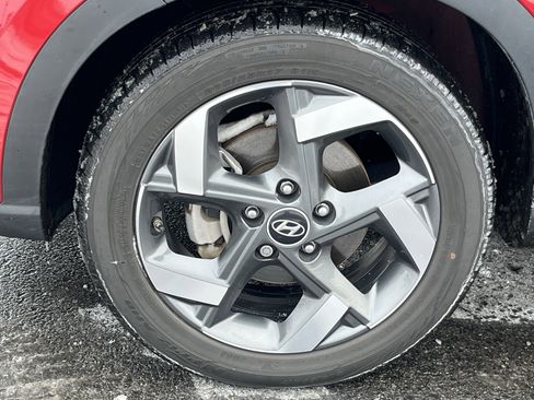 Used 2022 Hyundai Venue SEL image 20