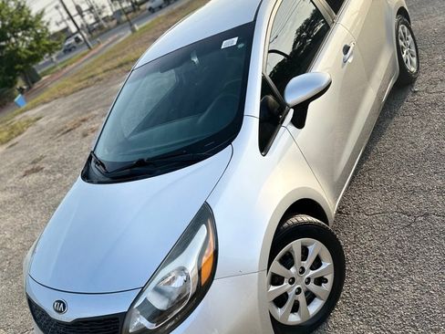 Used 2014 Kia Rio LX FWD image 3