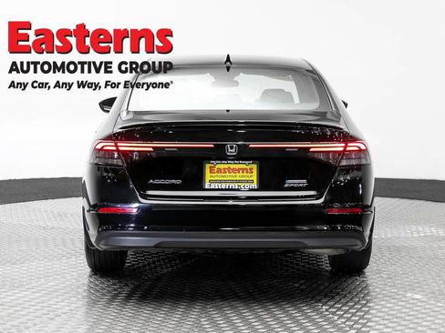 Used 2025 Honda Accord Sport image 6