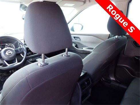Used 2023 Nissan Rogue S image 16