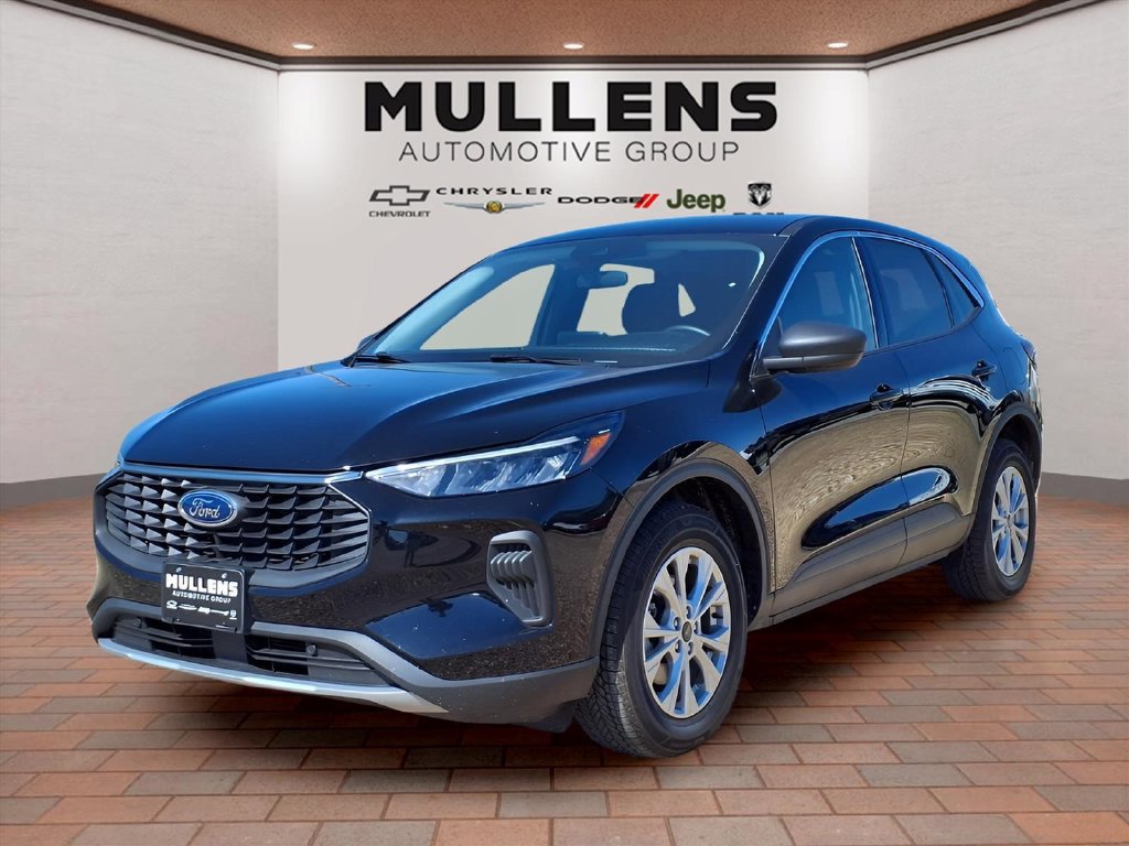 Used 2023 Ford Escape Active AWD/4WD image 1