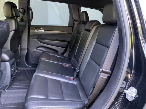 Used 2018 Jeep Grand Cherokee Limited AWD/4WD image 35