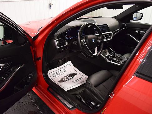 Used 2022 BMW 330i xDrive Sedan w/ Premium Essential Package AWD/4WD image 13