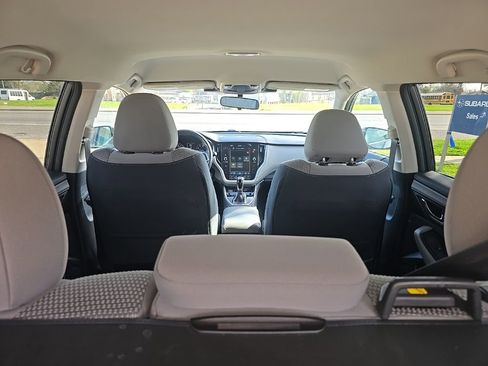 Used 2023 Subaru Outback Premium image 27