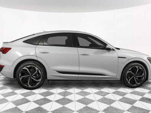 Used 2024 Audi Q8 e-tron Premium Plus w/ Premium Plus Package AWD/4WD image 13