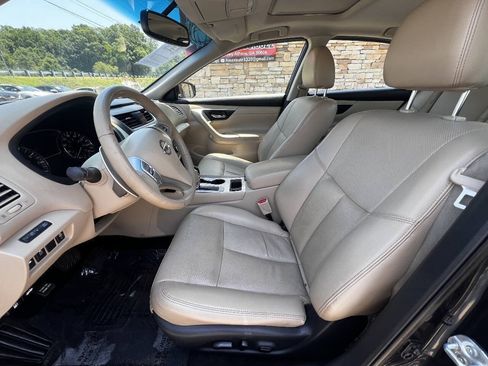 Used 2017 Nissan Altima 3.5 SL FWD image 14