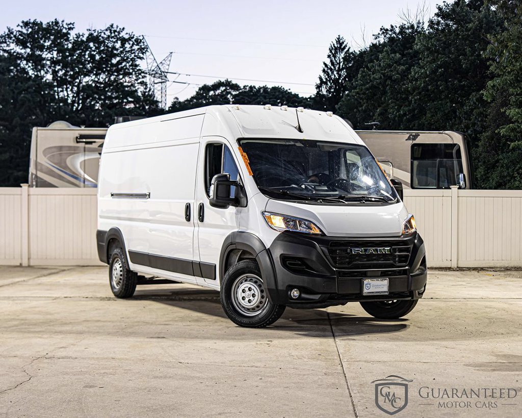 Used 2025 RAM ProMaster 2500 w/ Convenience Group FWD image 3