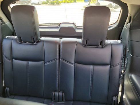 Used 2018 Nissan Pathfinder SL image 8