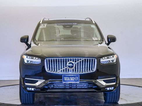 Certified 2025 Volvo XC90 B6 Plus image 6