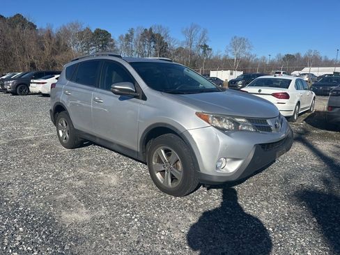 Used 2015 Toyota RAV4 XLE image 7