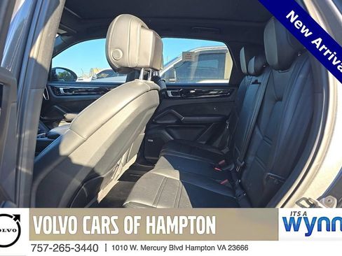 Used 2019 Porsche Cayenne AWD/4WD image 7
