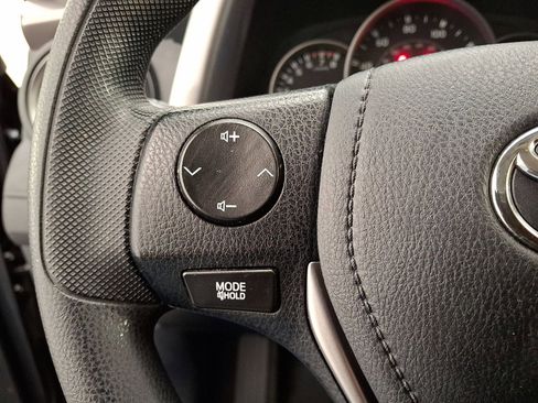 Used 2016 Toyota RAV4 LE image 17