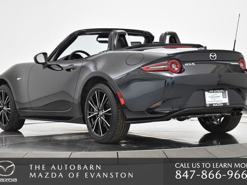 New 2025 MAZDA MX-5 Miata Grand Touring w/ Appearance Package image 17