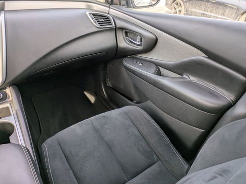 Used 2021 Nissan Murano S image 18