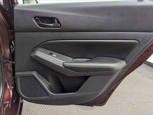 Used 2024 Nissan Altima 2.5 SV image 19