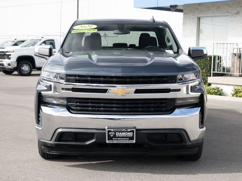 Used 2021 Chevrolet Silverado 1500 LT image 2