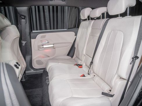 New 2026 Mercedes-Benz GLB 250 image 12