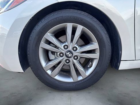 Used 2017 Hyundai Elantra SE w/ SE A/T Tech Package 03 FWD image 15
