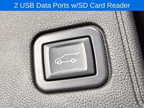 Used 2023 GMC Terrain Denali image 16