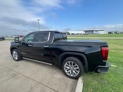 Used 2025 GMC Sierra 1500 Denali w/ Denali Reserve Package AWD/4WD image 3