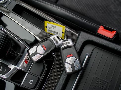 Used 2021 Audi SQ5 Premium Plus w/ Premium Plus Package image 43