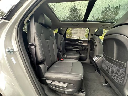New 2026 Kia Sorento X-Line EX image 18