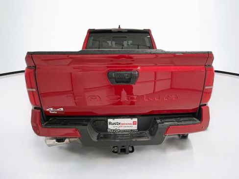 Certified 2025 Toyota Tacoma SR5 AWD/4WD image 5