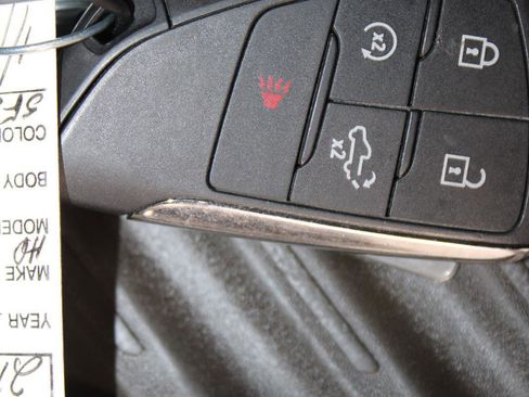 Used 2025 Chevrolet Silverado 2500 LT w/ Convenience Package image 36