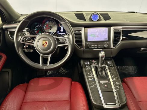 Used 2018 Porsche Macan S image 31