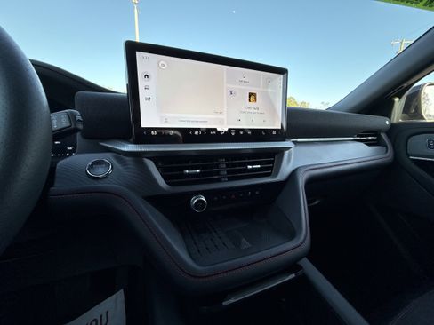 Used 2025 Ford Explorer ST-Line w/ Premium Package image 16