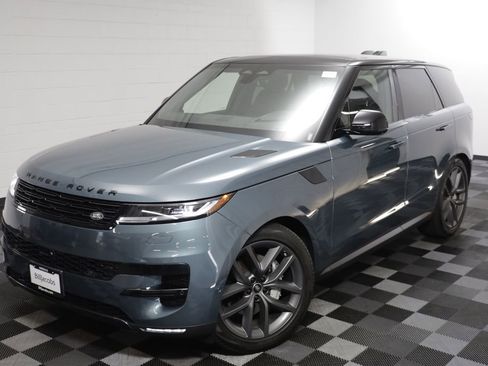 Certified 2025 Land Rover Range Rover Sport SE AWD/4WD image 2