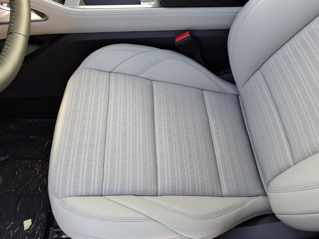 New 2026 Lincoln Nautilus Reserve w/ Jet Appearance Package AWD/4WD image 15