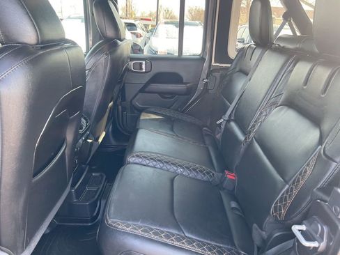 Used 2021 Jeep Wrangler Unlimited Sahara image 8