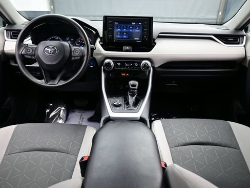 Used 2022 Toyota RAV4 XLE w/ Convenience Package AWD/4WD image 17