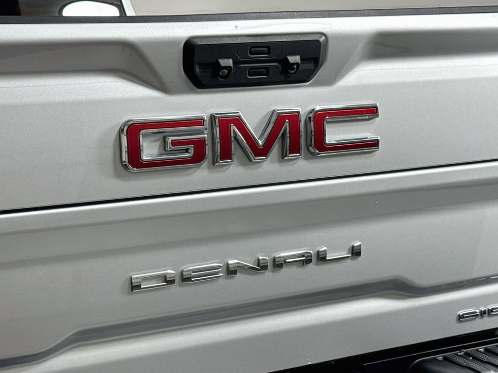 Used 2020 GMC Sierra 3500 Denali w/ Denali Ultimate Package AWD/4WD image 10