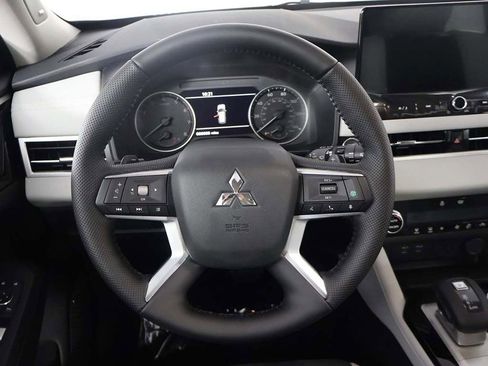 New 2026 Mitsubishi Outlander SE AWD/4WD image 39