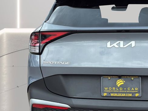 Used 2024 Kia Sportage EX image 30