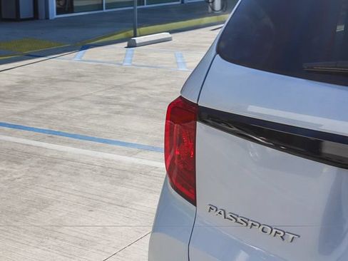 Used 2025 Honda Passport EX-L image 8