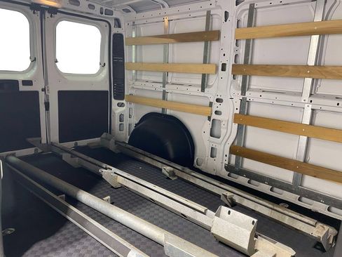 Used 2025 RAM ProMaster 2500 w/ U-Haul Equipment Group FWD image 11