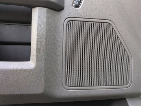 Used 2017 Ford F250 XLT image 16