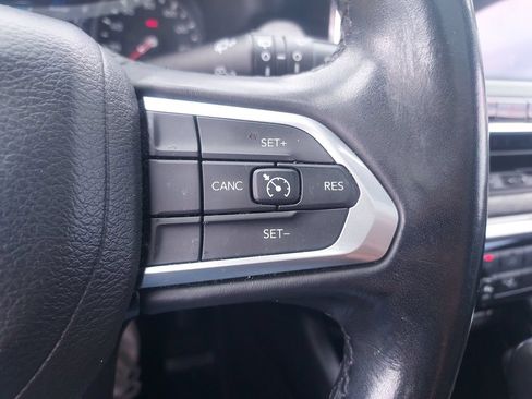 Used 2022 Jeep Compass Latitude w/ Sun and Sound Group AWD/4WD image 24