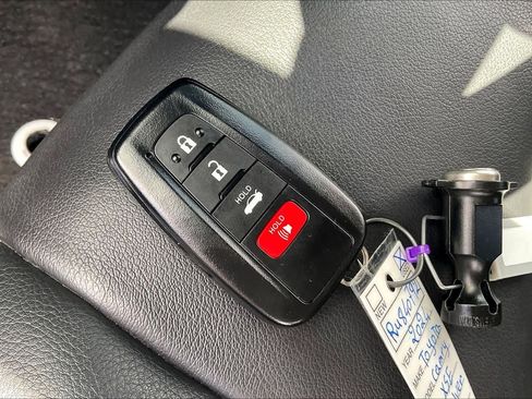 Used 2024 Toyota Camry XSE FWD image 15